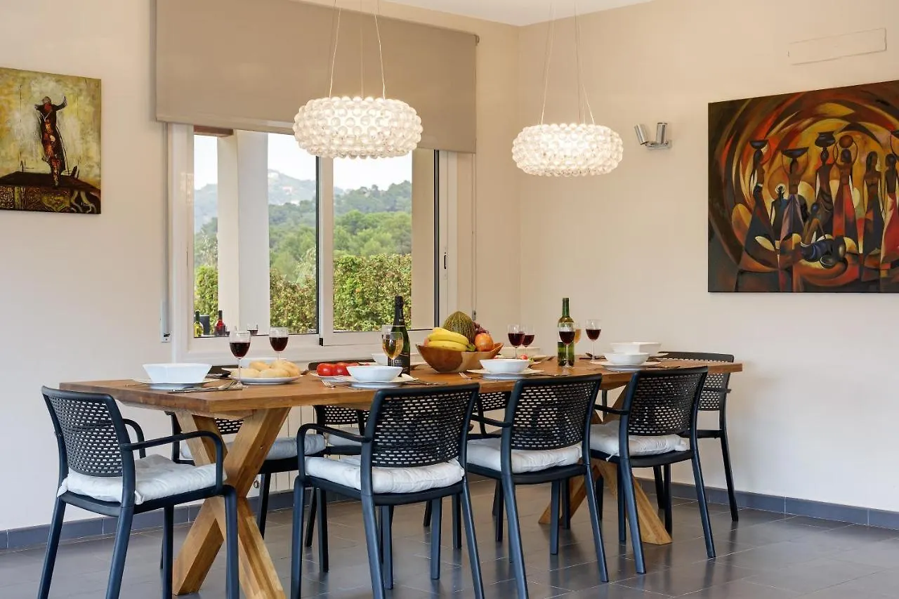 Quermany Villa Tamariu 0*,